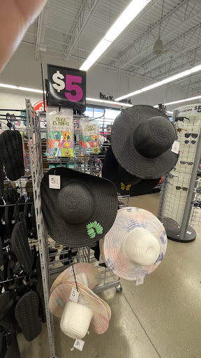 Variety Store «Five Below», reviews and photos, 13401 Shelbyville Rd, Louisville, KY 40243, USA