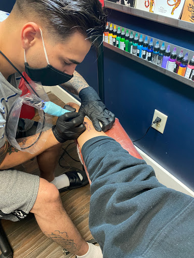 Tattoo Shop «Highlander Tattoo», reviews and photos, 4516 Curry Ford Rd, Orlando, FL 32812, USA