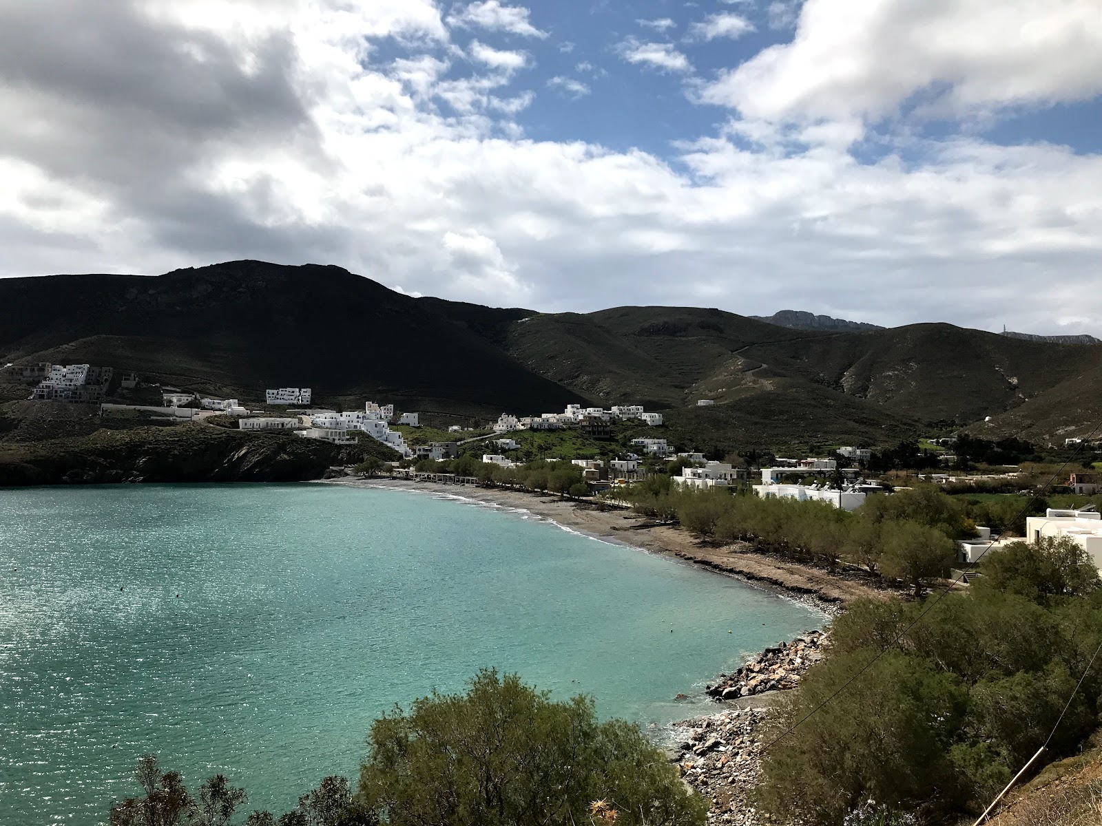 Foto de Playa de Livadia y el asentamiento