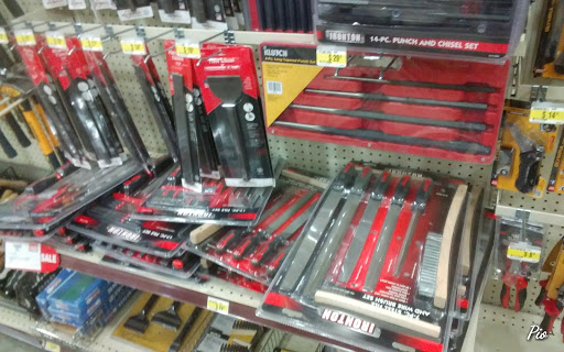 Shopping Mall «Horizon Park Shopping Center», reviews and photos, 3904 W Hillsborough Ave, Tampa, FL 33614, USA