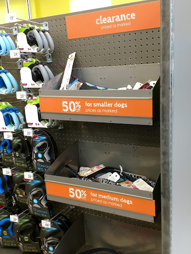 Pet Supply Store «Unleashed by Petco», reviews and photos, 8412 Georgia Ave, Silver Spring, MD 20910, USA