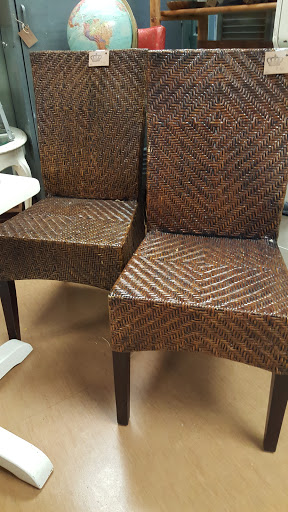 Furniture Store «3 Vintage Chicks», reviews and photos, 13012 N Cave Creek Rd, Phoenix, AZ 85022, USA