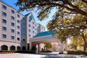 Embassy Suites by Hilton Houston Near the Galleria image