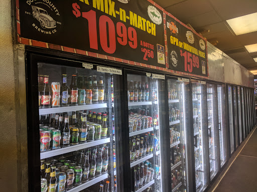 Liquor Store «The Craft Beer Store Libertyville», reviews and photos, 107 W Church St, Libertyville, IL 60048, USA