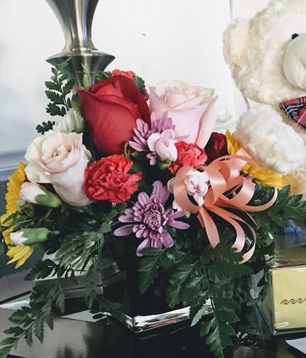 Sea Island Flowers, 710 Prince St, Beaufort, SC 29902, USA, 