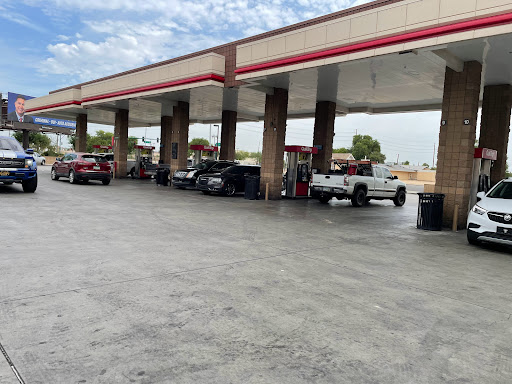 Gas Station «QuikTrip», reviews and photos, 9120 W Indian School Rd, Phoenix, AZ 85037, USA