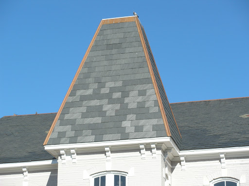 Roofing contractor Hampton