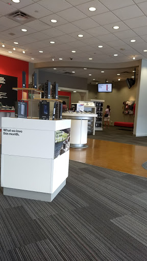 Cell Phone Store «Verizon», reviews and photos, 1278 NY-300, Newburgh, NY 12550, USA