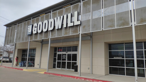 Goodwill Central Texas - Cedar Park image 7