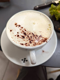 Cappuccino du Restaurant servant le petit-déjeuner Coffee Moments - Café Lyon 3 - n°9