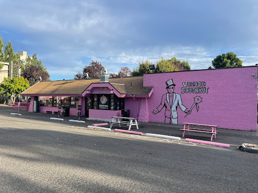 Voodoo Doughnut Too, 1501 NE Davis St, Portland, OR 97232, USA, 