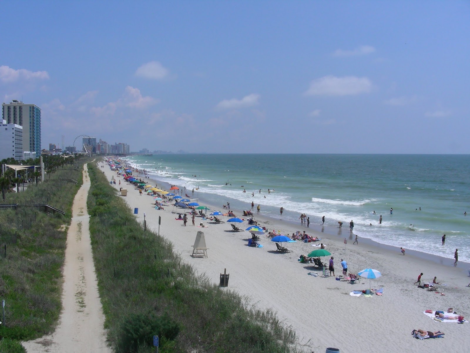 Φωτογραφία του Myrtle beach - δημοφιλές μέρος μεταξύ λάτρεις της χαλάρωσης