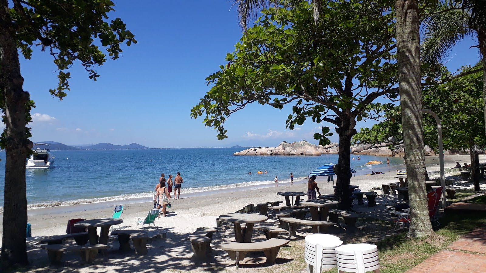Fotografija Praia da Figueira podprto z obalami