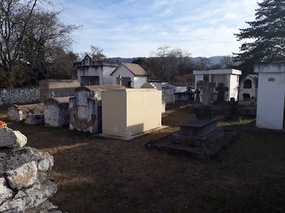 Cementerio De Calmayo