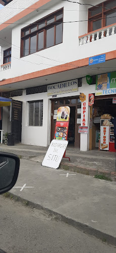 Segundo Cueva Celi, y, Avenue Orillas del Zamora, entre, Daniel Álvarez Burneo, Loja, Ecuador