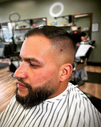 Barber Shop «Classic Blends Barbershop», reviews and photos, 1700 Elmwood Ave, Warwick, RI 02888, USA