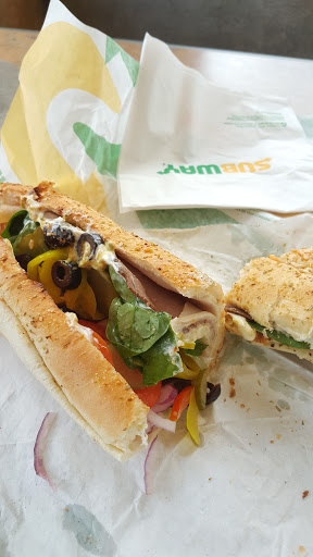 Restaurant «SUBWAY®Restaurants», reviews and photos, 3402 Pemberton Square Blvd, Vicksburg, MS 39180, USA