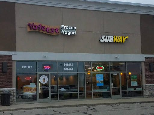 Shopping Mall «The Shops at Fox River», reviews and photos, 3340 Shoppers Dr, McHenry, IL 60051, USA