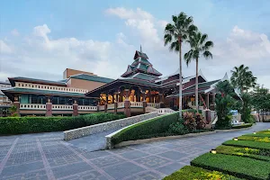 Novotel Phuket Vintage Park Resort image