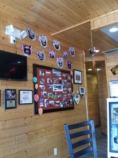 Caterer «Hog Wild BBQ, Restaurant and Catering», reviews and photos, 154 W Lakewood Blvd, Holland, MI 49424, USA