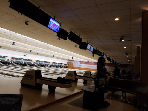 Bowling Alley «North Woods Lanes Bowling», reviews and photos, 10435 Valley View Rd, Macedonia, OH 44056, USA