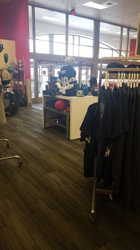 Department Store «Target», reviews and photos, 739 N Hwy 67, Cedar Hill, TX 75104, USA