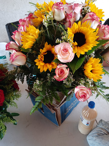 Florist «Sunfresh Flower Mart», reviews and photos, 14507 Hawthorne Blvd, Lawndale, CA 90260, USA