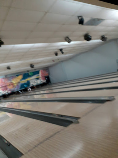 Bowling Alley «Gainesville Bowling Center», reviews and photos, 2317 Browns Bridge Rd, Gainesville, GA 30504, USA