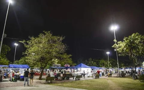 Praça dos Namorados image