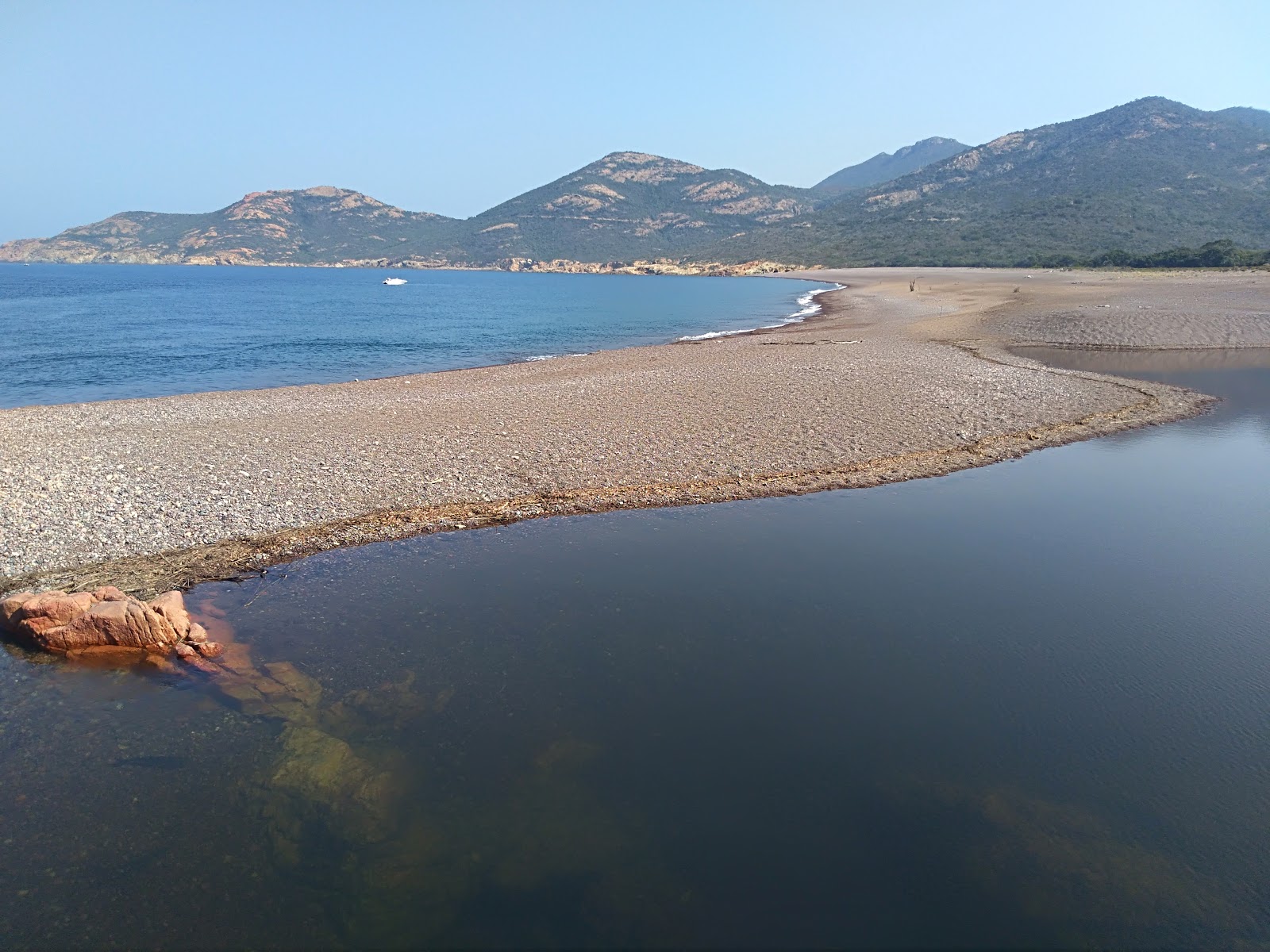 Foto de Fango beach com baía espaçosa