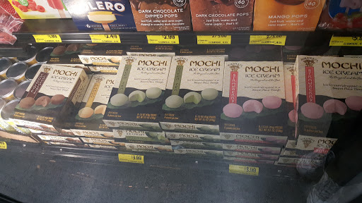 Grocery Store «Grocery Outlet Bargain Market», reviews and photos, 15625 NE 8th St, Bellevue, WA 98008, USA