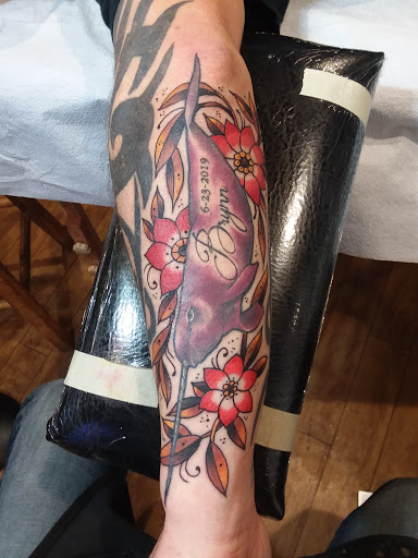 Tattoo Shop «True Line Tattoo», reviews and photos, 412 N White Horse Pike, Stratford, NJ 08084, USA