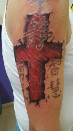 Tattoo Shop «Inkazoid Tattoos», reviews and photos, 5400 Fort Henry Dr, Kingsport, TN 37663, USA