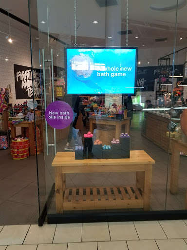 Cosmetics Store «Lush Cosmetics», reviews and photos, 303 Memorial City Way, Houston, TX 77024, USA