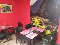 Atmosphère du Restaurant péruvien Au Petit Macchu Picchu à Ambilly - n°3