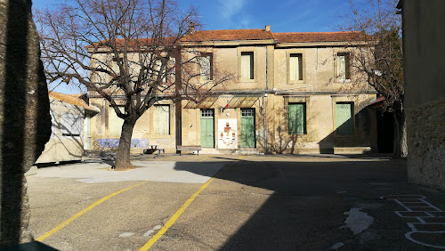 École primaire École primaire publique Saint-Hilaire-d'Ozilhan