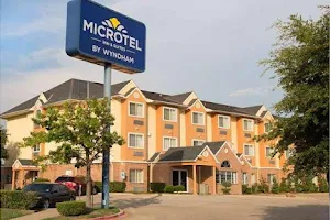 Microtel Inn & Suites by Wyndham Garland/Dallas image