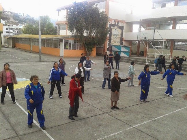Opiniones de Colegio Primero de Abril en Latacunga - Escuela