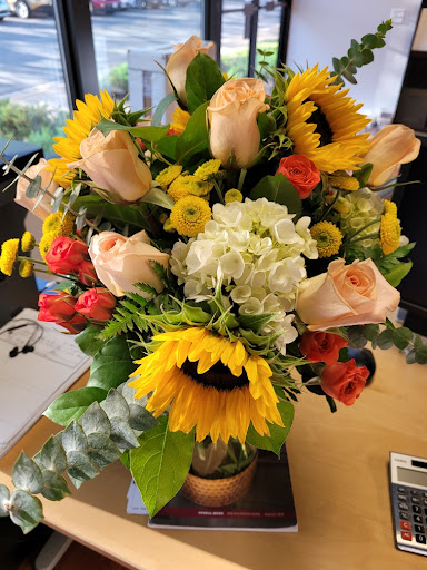 Florist «Chantilly Flowers», reviews and photos, 14514 Lee Rd E, Chantilly, VA 20151, USA