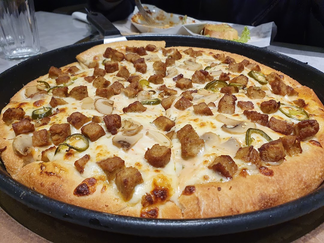 Pizza Max Sialkot