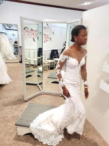 Bridal Shop «Alan Evans Bridal», reviews and photos, 512 Center Ave, Moorhead, MN 56560, USA