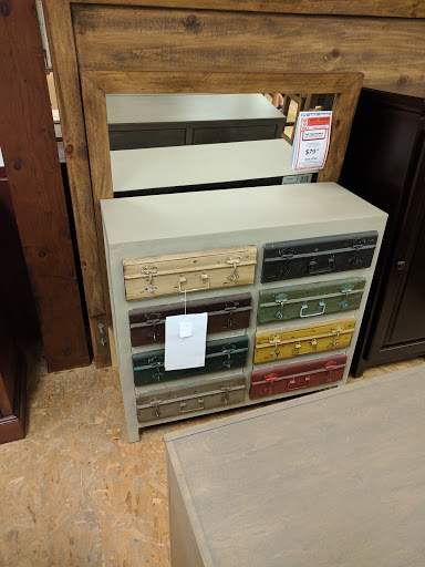 Furniture Store «Hoot Judkins Furniture», reviews and photos, 1269 Veterans Blvd, Redwood City, CA 94063, USA