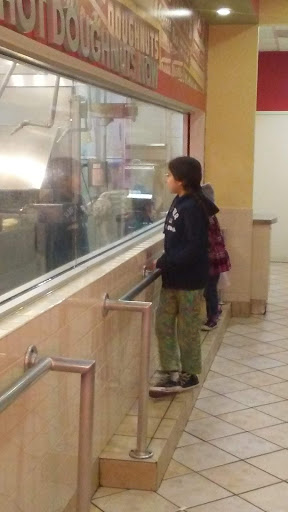 Bakery «Krispy Kreme Doughnuts», reviews and photos, 6627 San Dario Ave, Laredo, TX 78041, USA