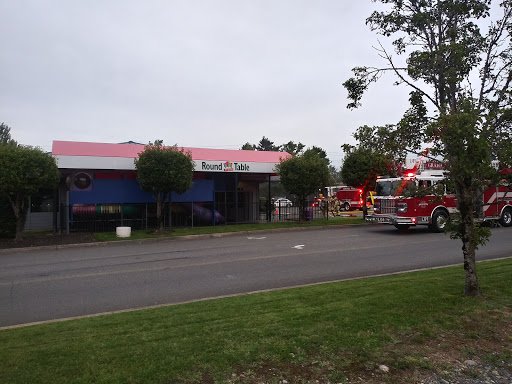 Pizza Restaurant «Round Table Pizza», reviews and photos, 16016 Meridian E, Puyallup, WA 98375, USA