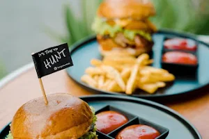 Hungry Hunt Burger and Hotdog Uluwatu image