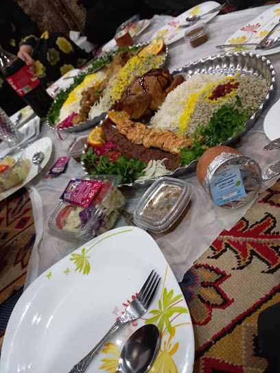 Pooneh Restaurant - Qom Province, Qom, Del Azar Blvd, JW96+G48, Iran