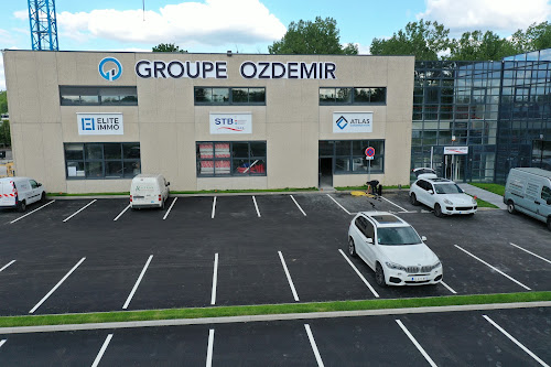 Magasin Stb. Évry-Courcouronnes