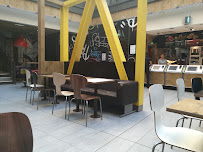 Atmosphère du Restaurant de hamburgers McDonald's à Marseille - n°2