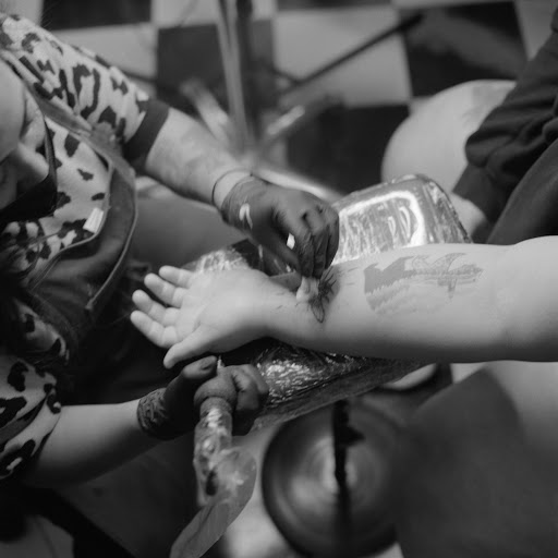 Explore tattoo ideas hombre brazo, creative tattoo ideas in Oakland, available at Amor Eterno Arte