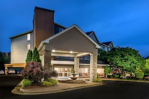 Holiday Inn Express Chapel Hill, an IHG Hotel image